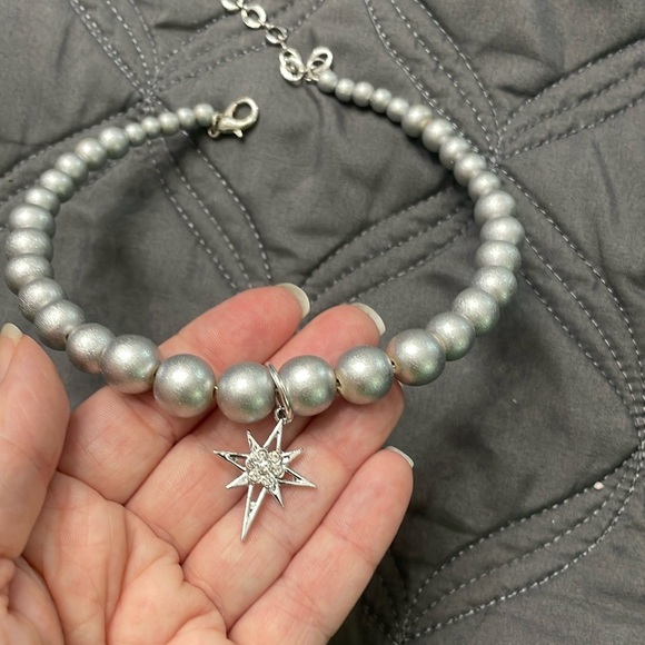 Silver colored beaded North Star choker necklace - Picture 4 of 4